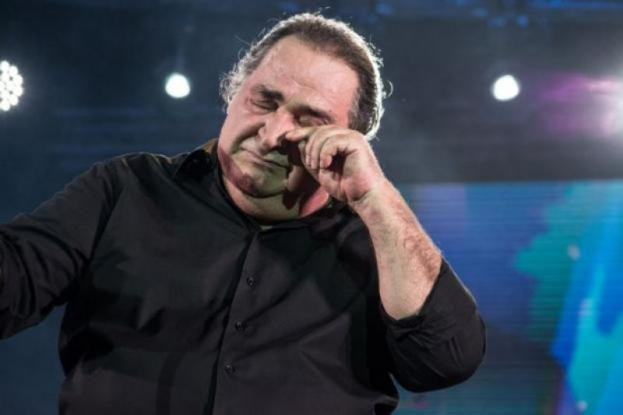 Συγκλονίζει η εξομολόγηση του Βασίλη Καρρά: «Επτά φορές πήρε το ποτάμι το σπίτι μου» (βίντεο)